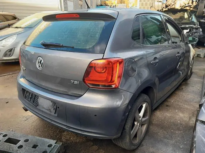 Luz trasera derecha Volkswagen Polo