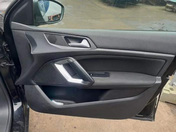 Tapizado de puerta de 4 puertas derecha delante Peugeot 308