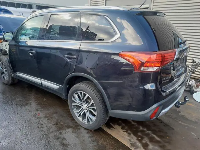 Ventanilla de puerta de 4 puertas izquierda detrás Mitsubishi Outlander