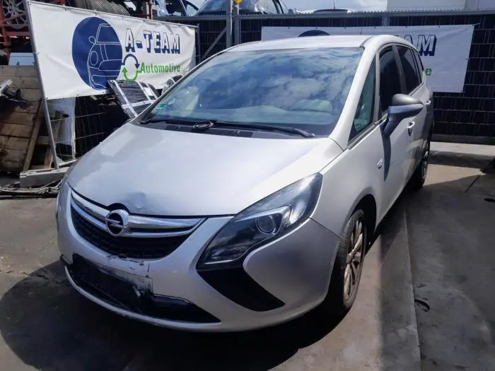 Radiador Opel Zafira C