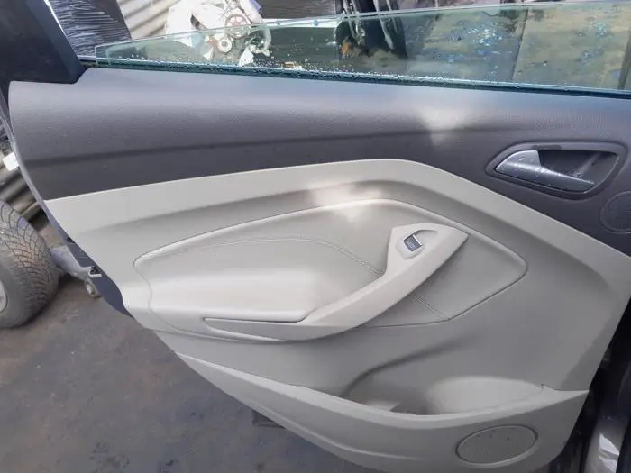 Tapizado de puerta de 4 puertas izquierda detrás Ford C-Max