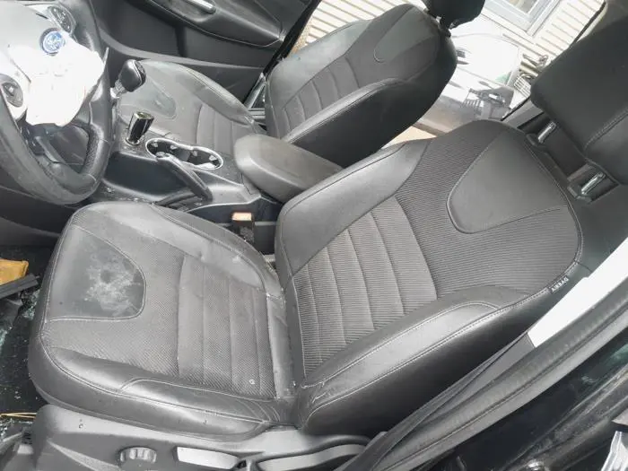 Asiento izquierda Ford Kuga