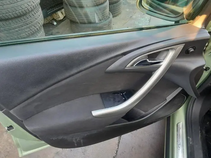 Tapizado de puerta de 4 puertas izquierda delante Opel Astra