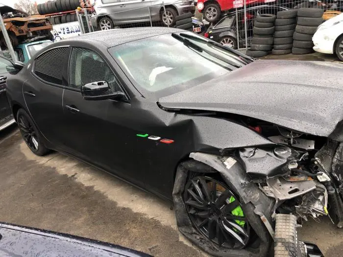 Mecanismo de cerradura de puerta de 4 puertas derecha delante Maserati Ghibli