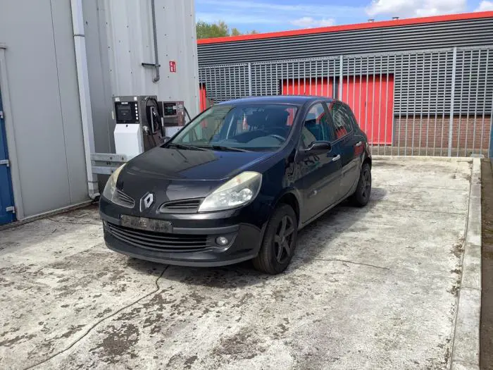 Llanta y neumático Renault Clio