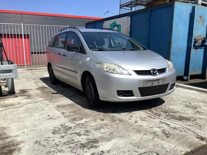 Radiador de aire acondicionado Mazda 5.