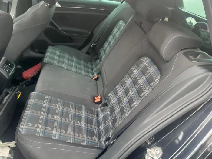 Cinturón de seguridad izquierda detrás Volkswagen Golf