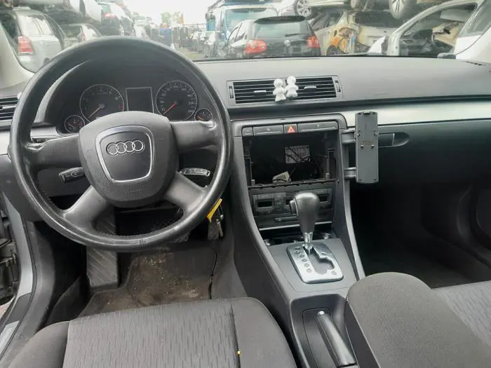 Cinturón de seguridad izquierda delante Audi A4