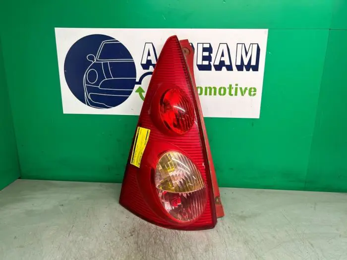 Luz trasera izquierda Peugeot 107