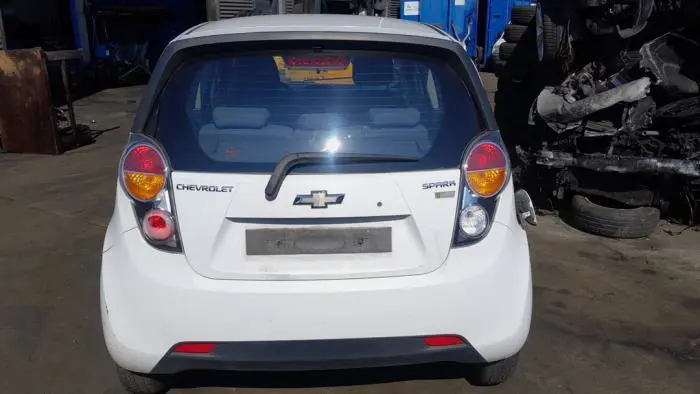 Parachoques trasero Chevrolet Spark