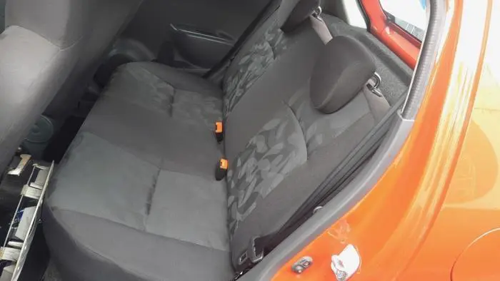 Asiento trasero Suzuki Alto