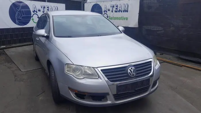 Mecanismo y motor de limpiaparabrisas Volkswagen Passat