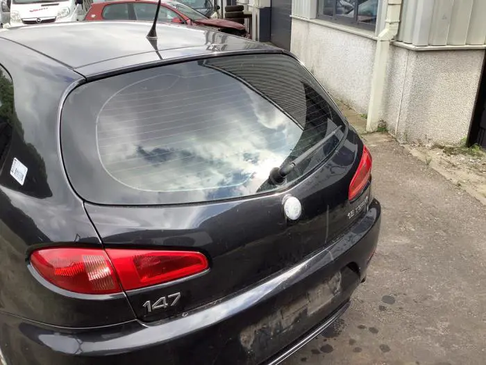 Portón trasero Alfa Romeo 147