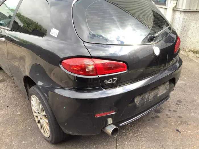 Luz trasera izquierda Alfa Romeo 147