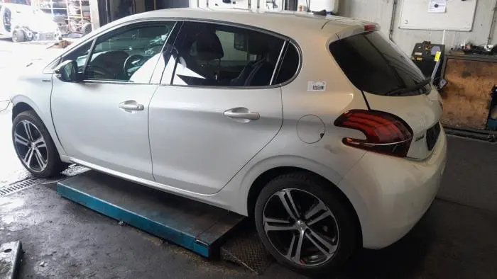 Puerta de 4 puertas izquierda detrás Peugeot 208