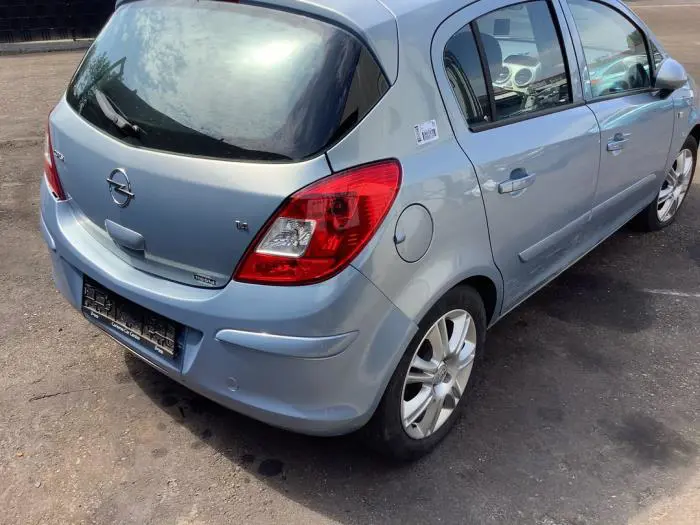 Parachoques trasero Opel Corsa