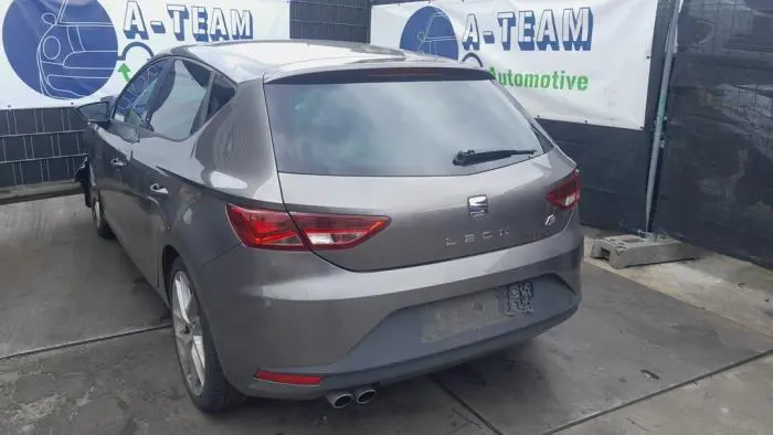 Parachoques trasero Seat Leon