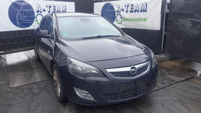 Ordenador de gestión de motor Opel Astra