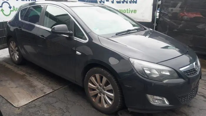 Juego de llantas y neumáticos Opel Astra