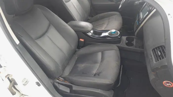 Cinturón de seguridad derecha delante Nissan Leaf