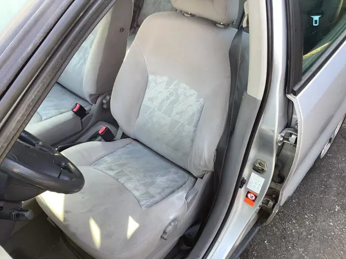 Asiento izquierda Nissan Almera Tino