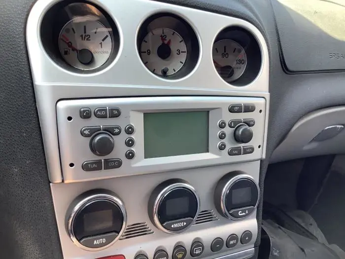 Reproductor de CD y radio Alfa Romeo 156