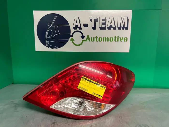 Luz trasera derecha Peugeot 207