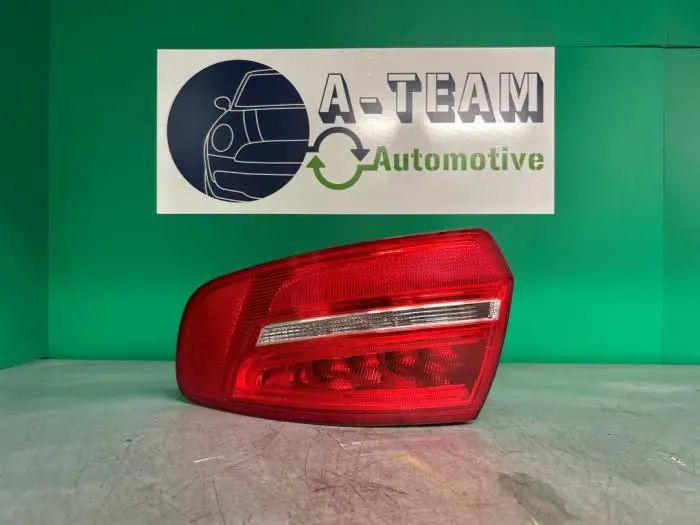 Luz trasera derecha Audi A3