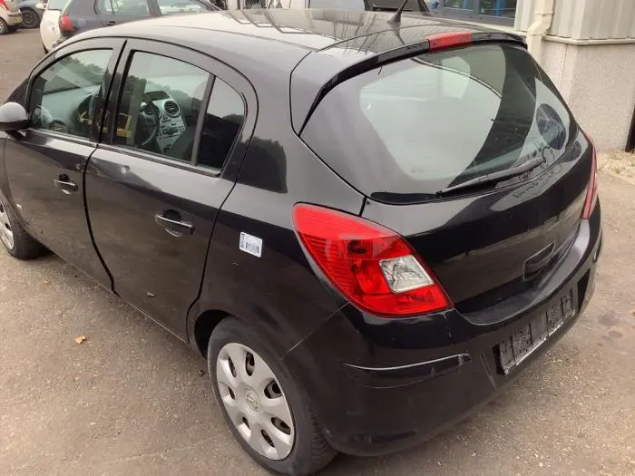 Luz trasera izquierda Opel Corsa