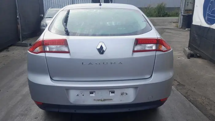 Luz trasera izquierda Renault Laguna