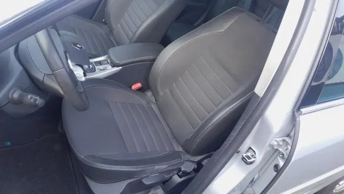 Asiento izquierda Renault Laguna