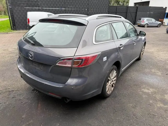 Luz trasera derecha Mazda 6.