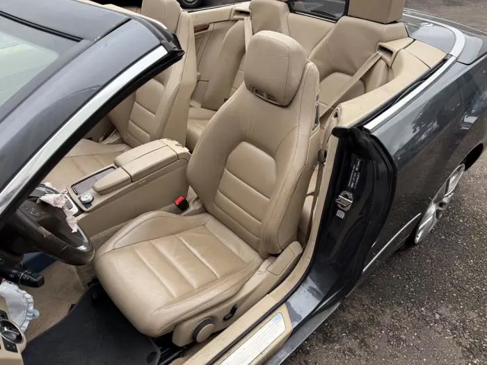 Asiento izquierda Mercedes E-Klasse