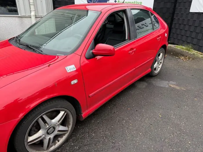 Puerta de 4 puertas izquierda delante Seat Leon