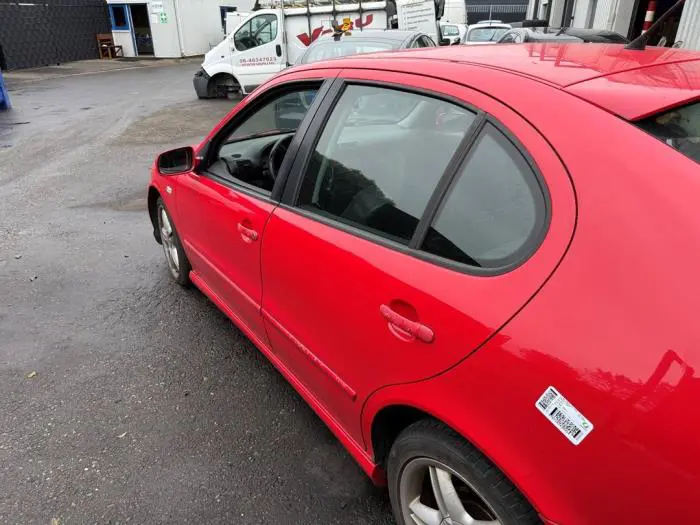 Puerta de 4 puertas izquierda detrás Seat Leon