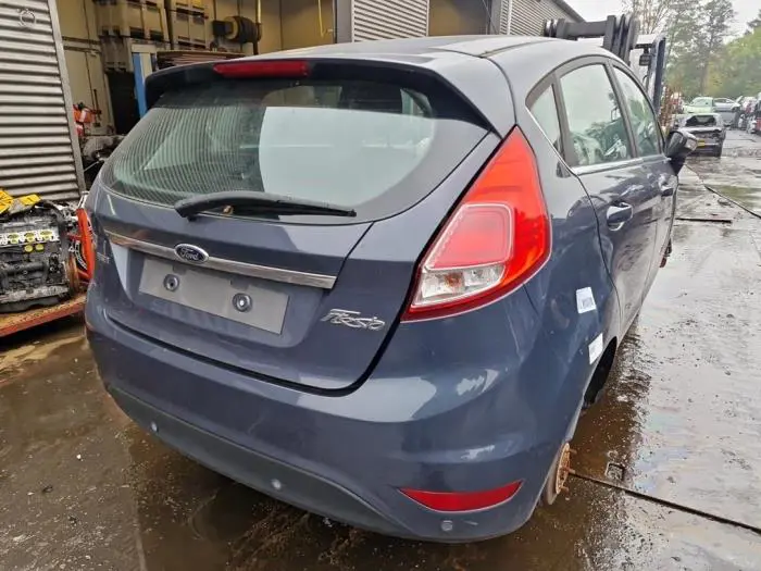 Luz trasera derecha Ford Fiesta