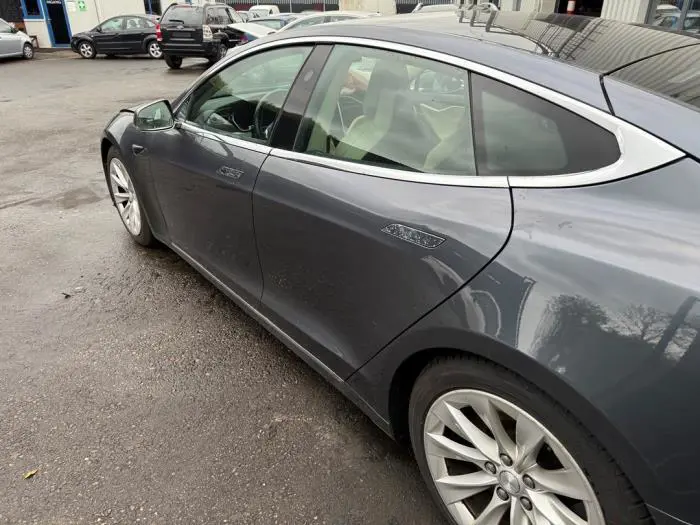 Manija de puerta de 4 puertas izquierda detrás Tesla Model S