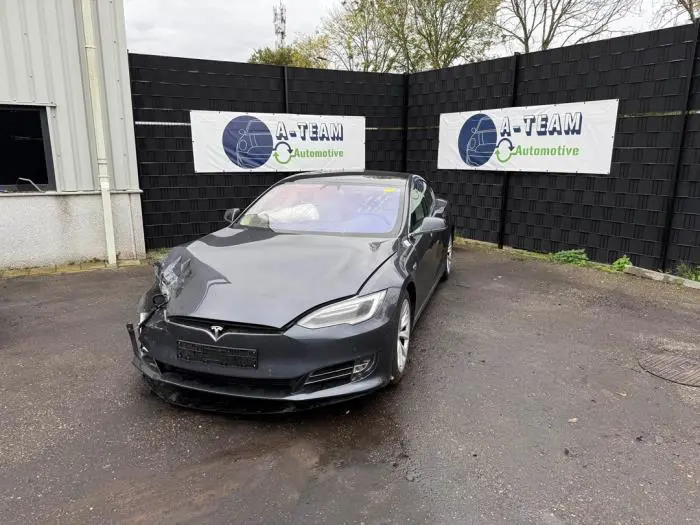 Subchasis Tesla Model S