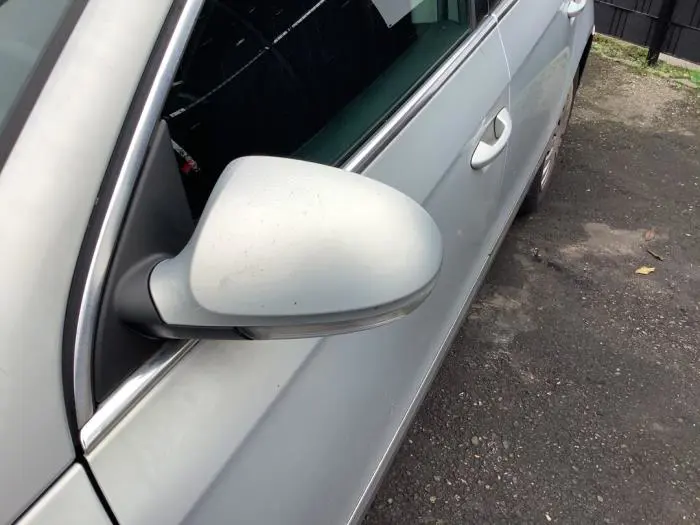 Retrovisor externo izquierda Volkswagen Passat