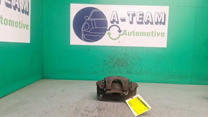 Pinza de freno derecha delante Suzuki Alto