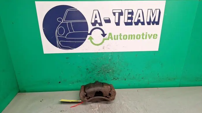 Pinza de freno derecha delante Toyota Aygo