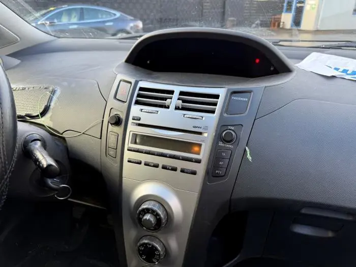 Reproductor de CD y radio Toyota Yaris