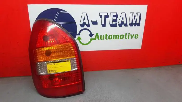 Luz trasera izquierda Opel Zafira